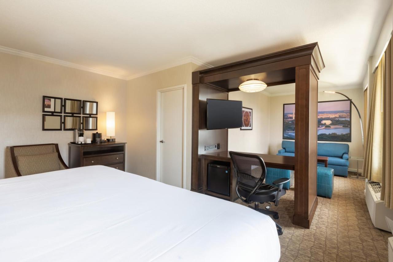 Crowne Plaza Crystal City-Washington, D.C. By Ihg Arlington Exterior photo